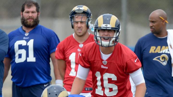 Qué hay detrás de la suplencia de Jared Goff en Los Angeles Rams