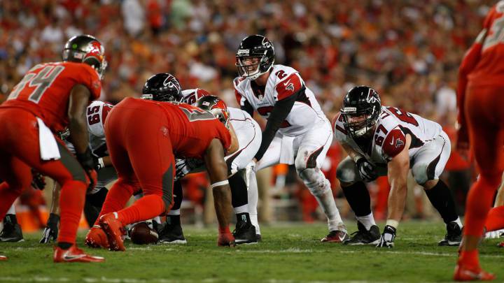 Los Falcons destrozan a los Buccaneers en Tampa Bay