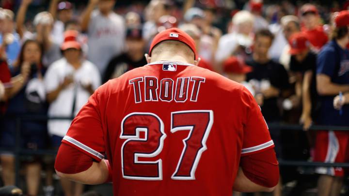 Mike Trout está haciendo méritos para situarse entre el Olimpo de los mejores jugadores de la historia del béisbol.
