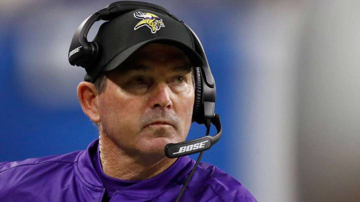 Mike Zimmer, entrenador de Vikings, operado de urgencia
