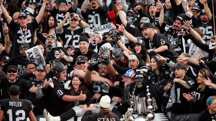 Oakland juega su última carta para retener a los Raiders