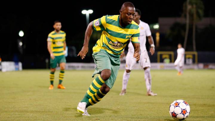 ¿Recuerdan a Freddy Adu?, pues otra vez está sin equipo