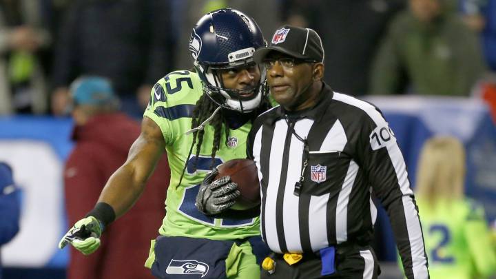Richard Sherman riñe a Pete Carroll por sus decisiones