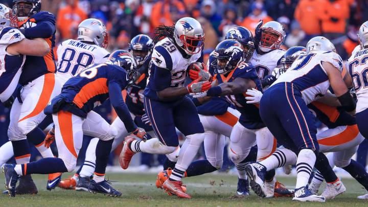 Brady y los Patriots controlan por completo a los Broncos