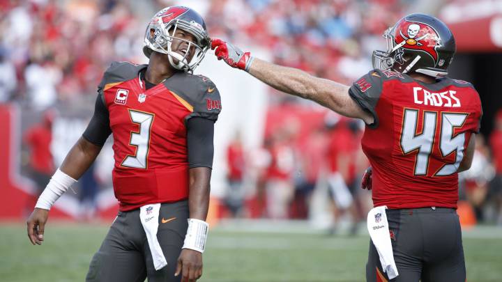 Winston bate el récord de pases de TD de los Bucs