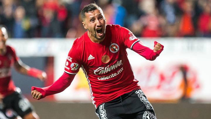 Yasser Corona delicado tras el brutal golpe en la cabeza