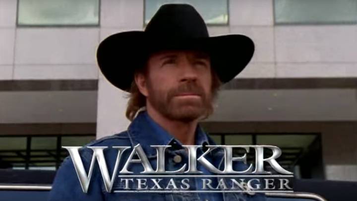 Miedo da pensar que los Texas Rangers están buscando al que ha robado la camiseta usada por Tom Brady en la Super Bowl.