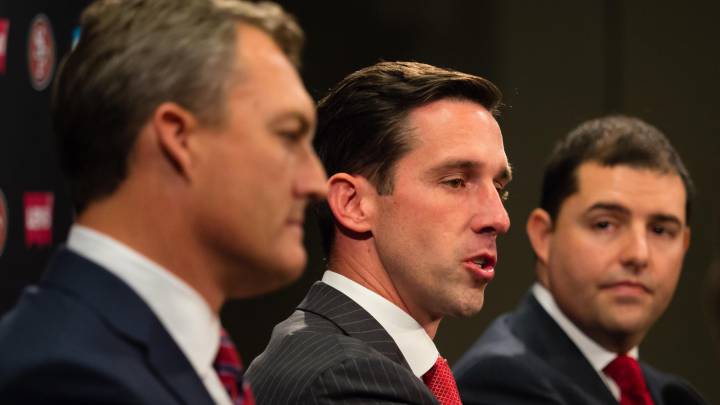 En su presentación como entrenador de San Francisco 49ers, continuaron las preguntas a Kyle Shanahan por su derrota en la Super Bowl.
