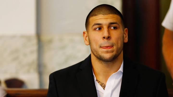 Aaron Hernandez deja nota de suicidio a ¿su novio?