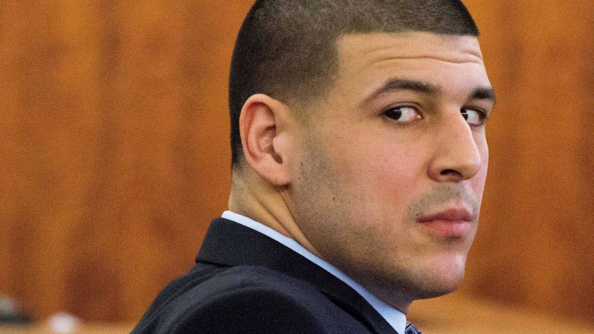 Nota de suicidio de Aaron Hernandez a su novia: "Eres rica"