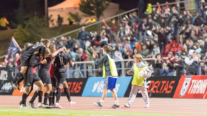 Los SF Deltas también apoyan el ascenso y descenso en USA