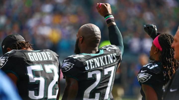 Malcolm Jenkins cree que los equipos que no fichan a Kaepernick por el que dirán son unos cobardes.