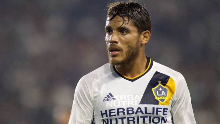 Jonathan dos Santos solo suma derrotas en la MLS