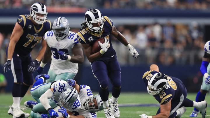 La defensa de los Cowboys no puede con el ataque de los Rams