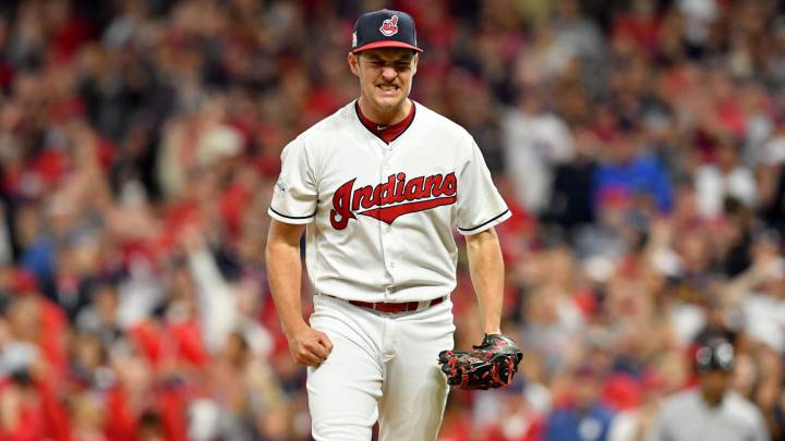 Trevor Bauer, pitcher de Cleveland Indians, consiguió dominar a los New York Yankees en el inicio de las Series de División.