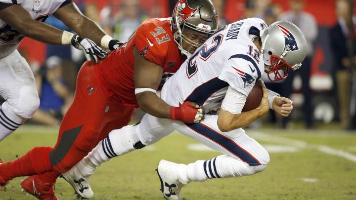 Tom Brady, récord de victorias en medio de demasiados golpes