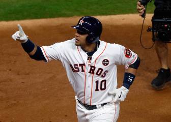 Los bates de los Astros machacan a Darvish y se ponen 2-1