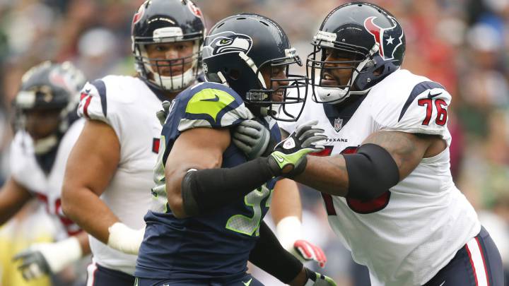 Seattle necesitaba mejorar su linea y la llegada del veterano Duane Brown podría hacerlo, a cambio enviaron a Jeremy Lane, una 2ª y 5ª ronda de draft a los Houston Texans.