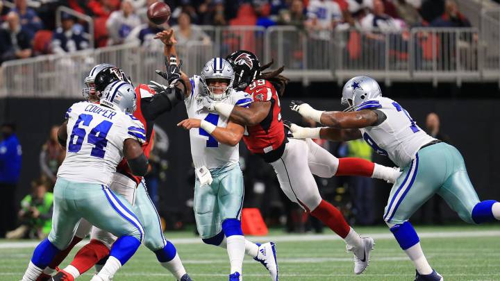 Un ataque totalmente gripado, por la ausencia de Zeke Elliott, y un gigante llamado Adrian Claiborne es demasiado para los Cowboys ante Falcons.