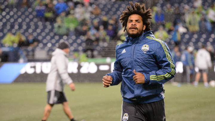 Román Torres se queda en Seattle Sounders hasta 2020
