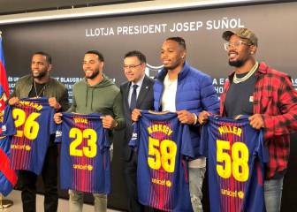 Estrellas de la NFL visitaron al FC Barcelona en el Camp Nou