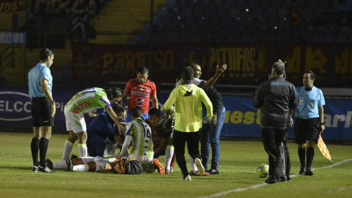 Cerca de la tragedia en partido del fútbol guatemalteco