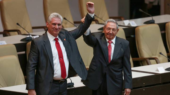 Miguel Diaz-Canel y Raul Castro, presidente de la Cuba
