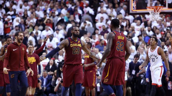 Lebron lidera a los Cavs a una remontada de ensueño