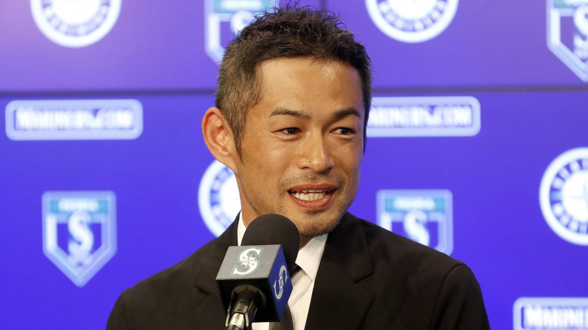 Ichiro Suzuki deja el bat, pero no a los Mariners