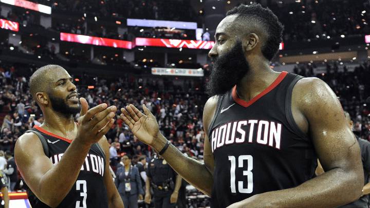 Chris Paul y James Harden, jugadores de los Houston Rockets