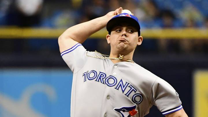Roberto Osuna fue arrestado por agredir a una mujer