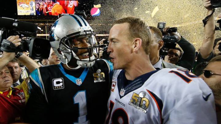 Peyton Manning considera comprar a los Panthers