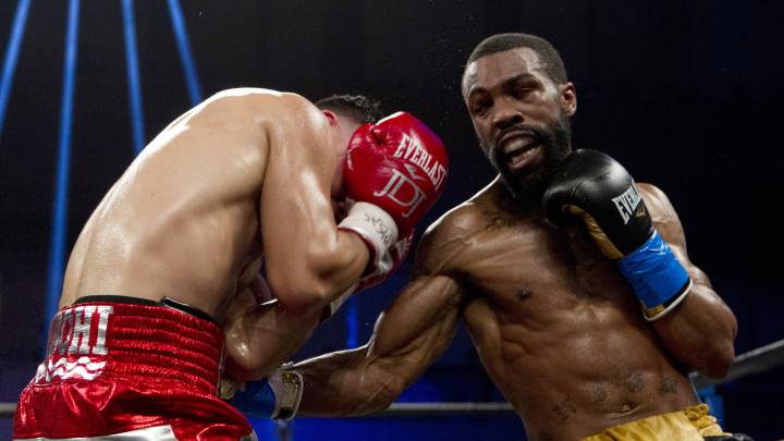 Gary Russell Jr. vence por decisión únanime a Joseph Diaz