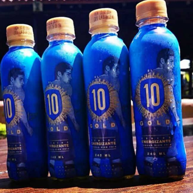 '10Gold', la bebida energética de James.