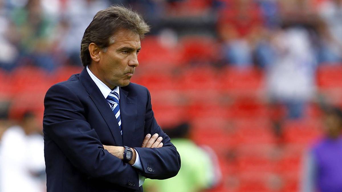 Carlos de los Cobos es el nuevo director técnico de El Salvador