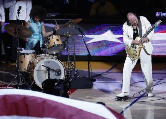 Santana interpretó el himno en el juego 2 de las NBA Finals