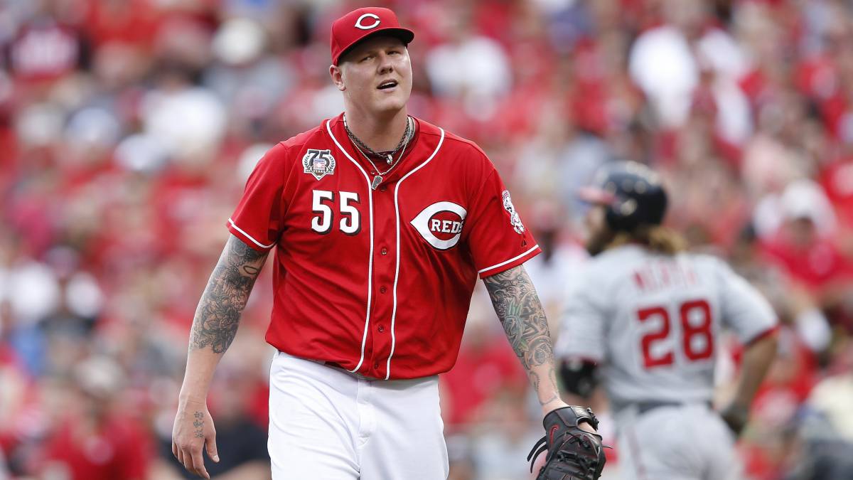 Antiguo lanzador de MLB arma trifulca en liga independiente