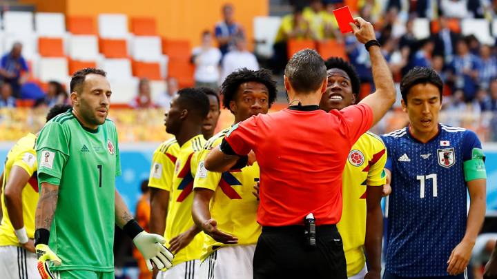Carlos Sánchez, primer jugador que ve la roja en Rusia
