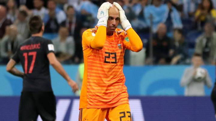 Después del grave error del arquero argentino ante Croacia, el ex portero paraguayo le envió un mensaje de aliento para que pueda salir adelante.
