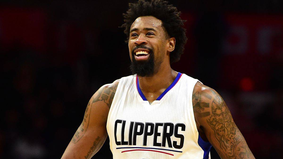 Mavericks cierran el trato con DeAndre Jordan