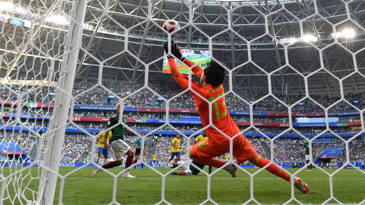 Los mejores partidos de Memo Ochoa con Selección Mexicana