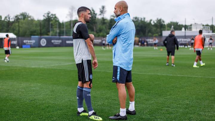 Emotivo reencuentro entre
Pep Guardiola y David Villa
