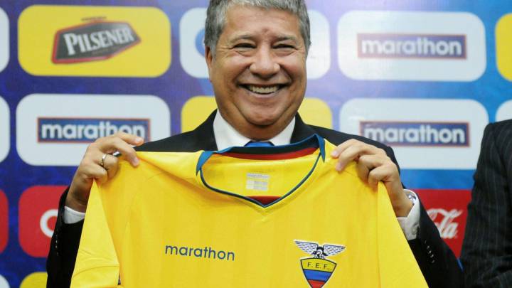 El ‘Bolillo’ Gómez se defiende de las críticas en Ecuador