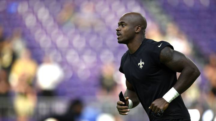 Adrian Peterson firma por un año con los Redskins