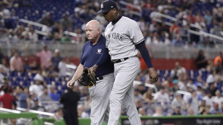 Aroldis Chapman sale lesionado en el Yankees vs. Marlins