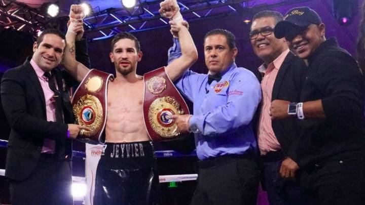 Jeyvier Cintrón nuevo campeón supermosca de la OMB