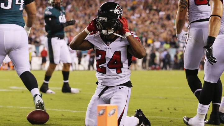 Devonta Freeman se pierde el duelo contra Carolina Panthers