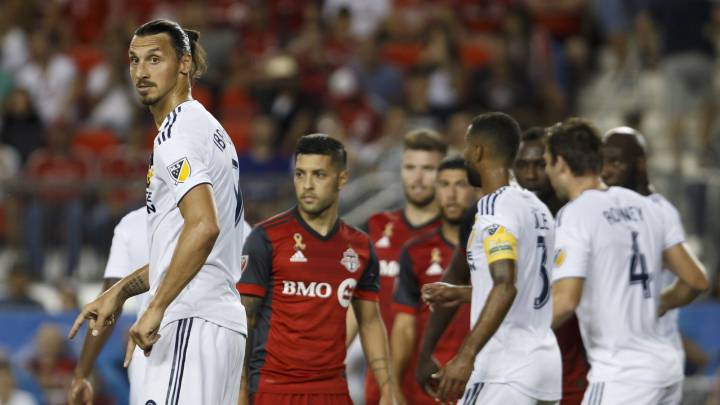 1x1 del Galaxy: Zlatan marcó su gol 500 y Jona dio dos asistencias