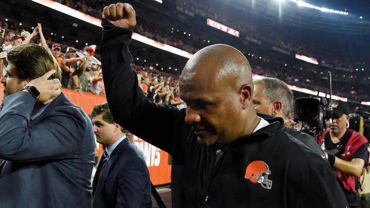 Hue Jackson: El coach que se aferra a la vida