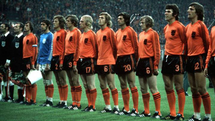 Te presentamos el origen del apodo de una de las Selecciones que revolucionó el fútbol en la década de los años 70’s, comandados por Johan Cruyff